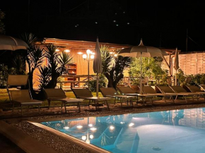 CASA SORRENTO, immerso nel verde a pochi passi dal centro